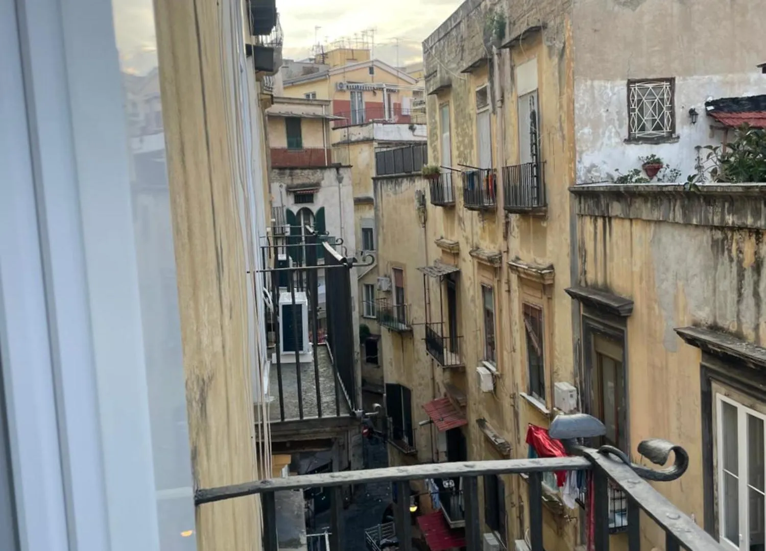 Guest house La Romantique Napoli Italy