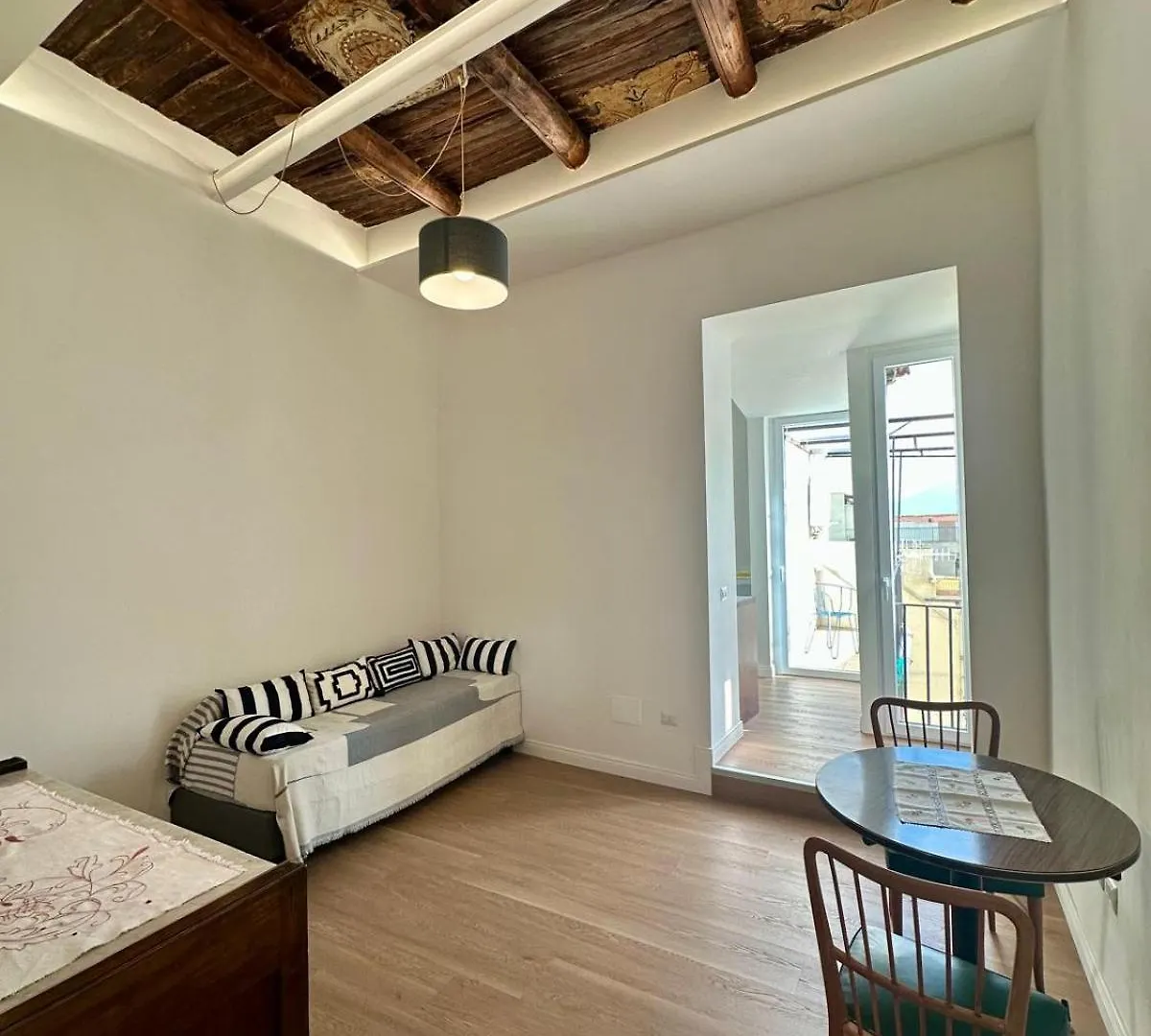 La Romantique Napoli Guest house Naples